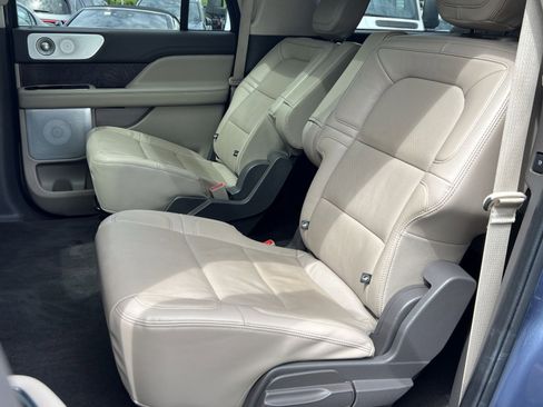 Used 2022 Lincoln Navigator L Reserve AWD/4WD image 29