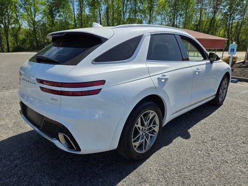 Used 2025 Genesis GV70 2.5T AWD/4WD image 8