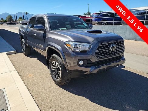 Used 2020 Toyota Tacoma TRD Sport image 9