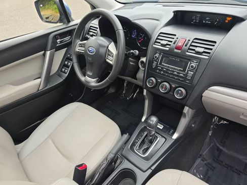 Used 2015 Subaru Forester 2.5i Touring AWD/4WD image 28
