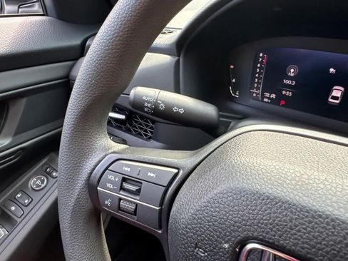 Used 2025 Honda Accord SE image 21
