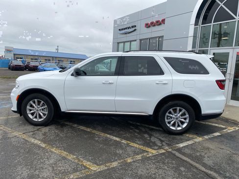 Used 2024 Dodge Durango SXT w/ Trailer Tow Group IV AWD/4WD image 2