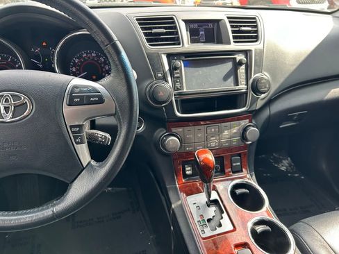 Used 2013 Toyota Highlander Limited image 17