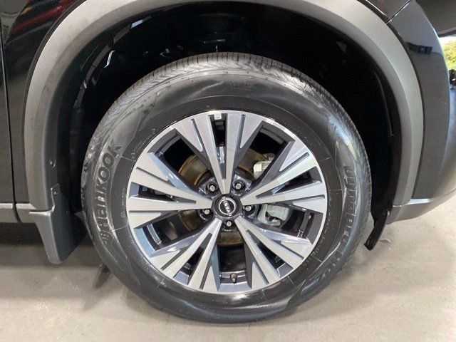 Certified 2023 Nissan Rogue SV w/ SV Premium B Package AWD/4WD image 30