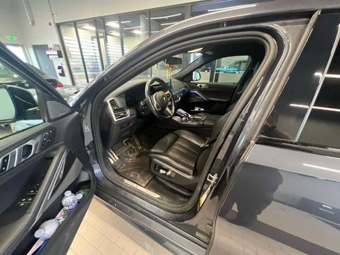Used 2021 BMW X6 M50i w/ Premium Package AWD/4WD image 11
