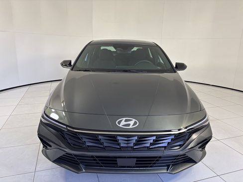 New 2026 Hyundai Elantra SEL Sport image 7