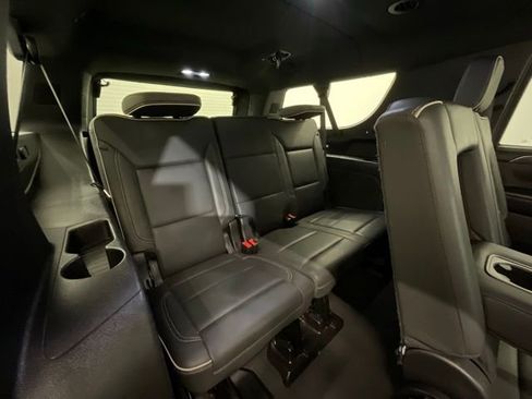 Used 2024 Chevrolet Suburban Premier AWD/4WD image 26