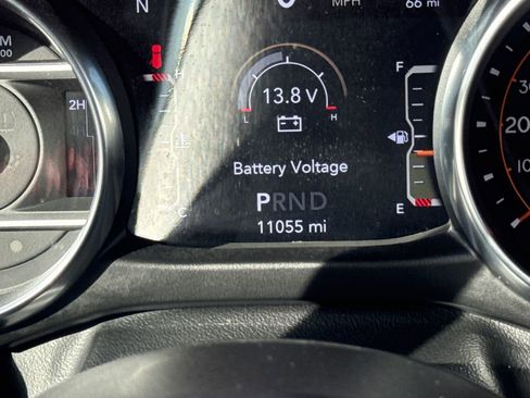 Used 2023 Jeep Wrangler Unlimited Rubicon image 32