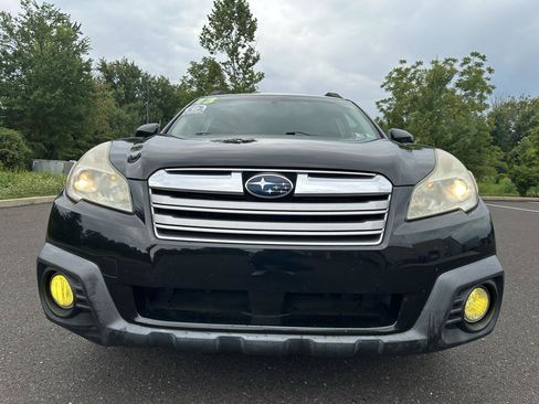 Used 2013 Subaru Outback 2.5i Premium w/ All-Weather Pkg AWD/4WD image 11