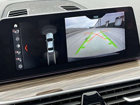 Used 2018 BMW 530e xDrive image 23