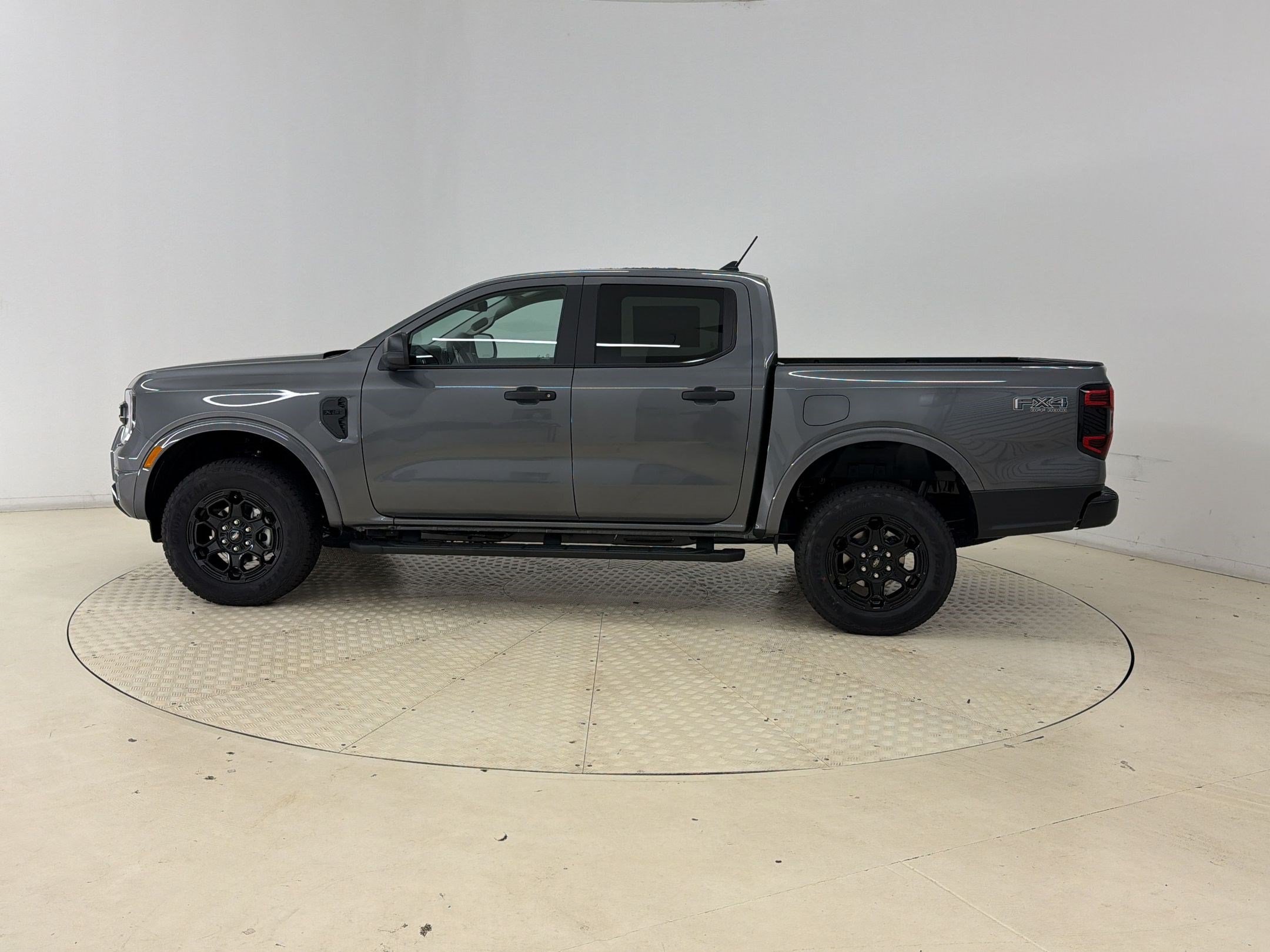 New 2026 Ford Ranger XLT w/ Equipment Group 301A High AWD/4WD image 2