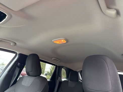 Used 2015 Jeep Cherokee Latitude image 9