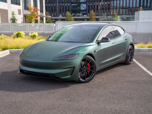 Used 2024 Tesla Model 3 Performance AWD/4WD image 1