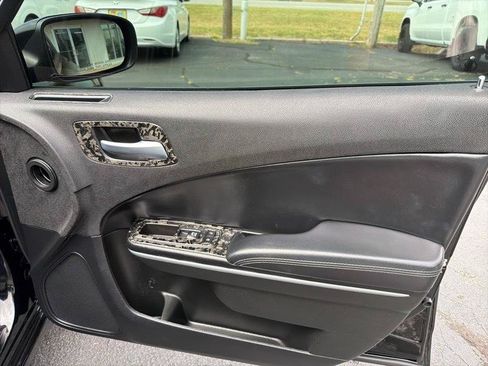 Used 2022 Dodge Charger SXT w/ Leather Interior Group RWD image 7