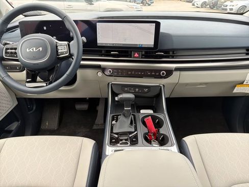 New 2026 Kia Carnival SX FWD image 9