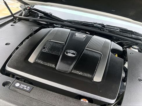 Certified 2024 Lexus LS 500 w/ Interior Upgrade Package RWD image 32