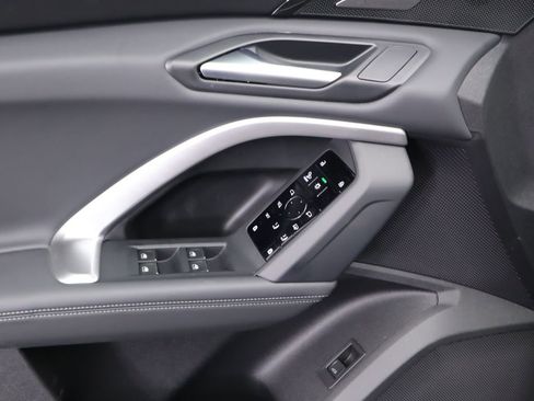 Certified 2025 Audi Q5 Premium Plus w/ Premium Plus image 26