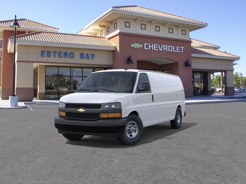 New 2025 Chevrolet Express 3500 Extended w/ Driver Convenience Package image 32