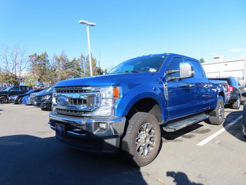 Used 2022 Ford F250 XLT w/ XLT Premium Package image 2