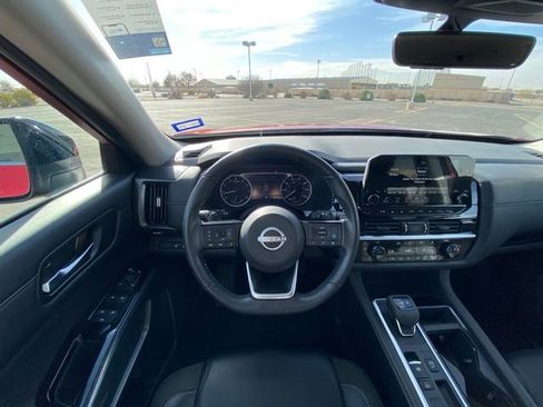 Certified 2024 Nissan Pathfinder SL w/ Black Appearance Package image 10