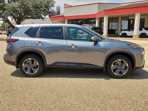 Used 2026 Nissan Rogue SV FWD image 5