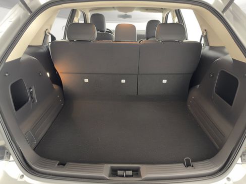 Used 2010 Ford Edge SEL FWD image 13