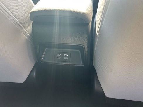 Used 2023 Toyota Corolla LE image 26