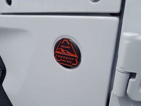 Used 2026 Jeep Gladiator Mojave AWD/4WD image 47