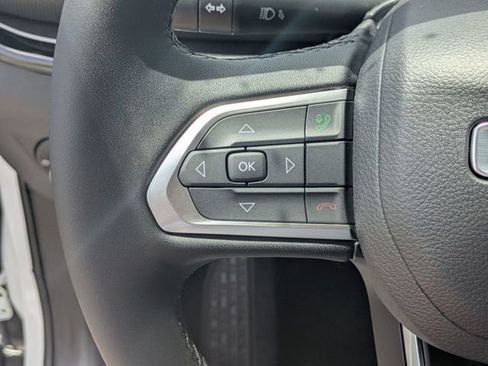 New 2026 Jeep Compass Latitude AWD/4WD image 17