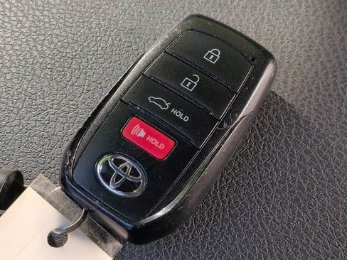 Used 2025 Toyota Camry SE FWD image 26