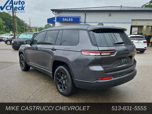 Used 2024 Jeep Grand Cherokee L Altitude AWD/4WD image 3