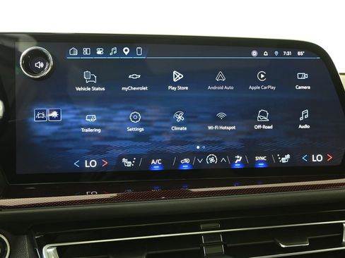 Used 2026 Chevrolet Traverse Z71 w/ LPO, Floor Liner Package AWD/4WD image 27