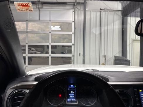 Used 2023 Toyota Tacoma Limited image 10