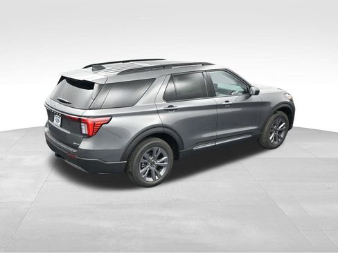 New 2025 Ford Explorer Active w/ Active Comfort Package image 45