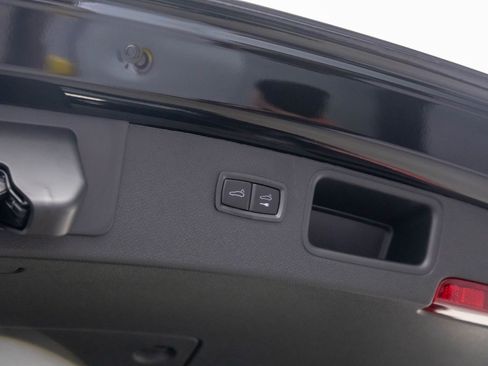 New 2026 Porsche Macan S image 30