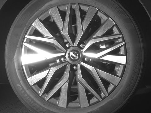 Used 2025 Nissan Altima 2.5 SV image 13