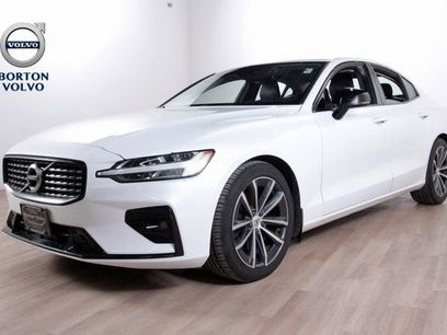 Used 2021 Volvo S60 T5 Momentum w/ Premium Package