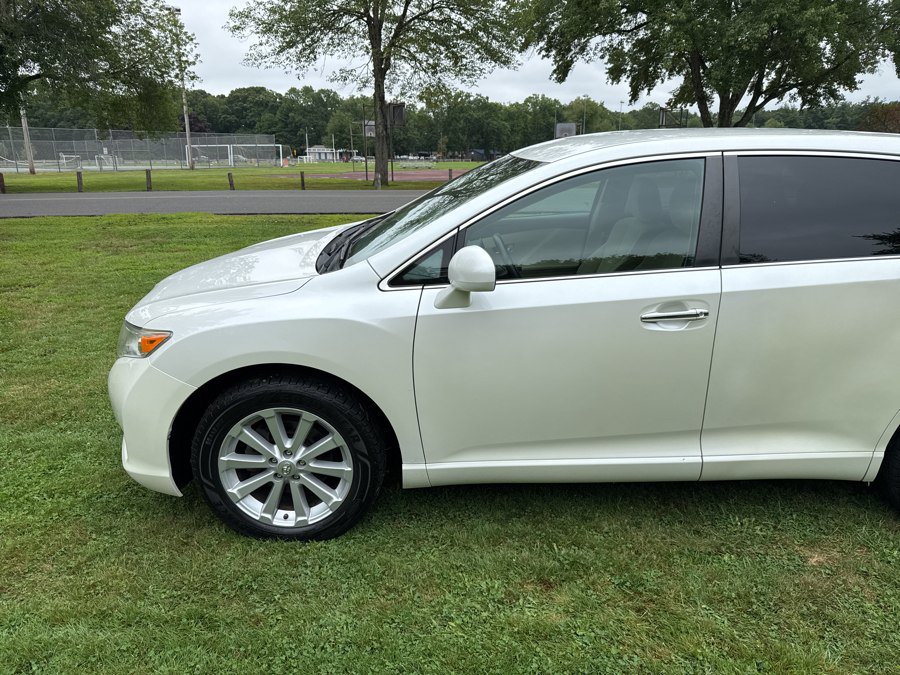 Used 2010 Toyota Venza AWD image 38