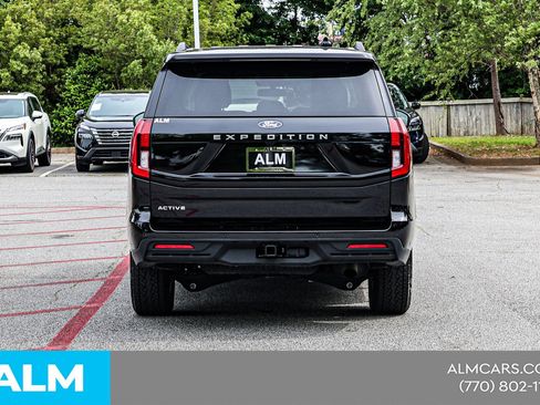 Used 2025 Ford Expedition Active AWD/4WD image 13