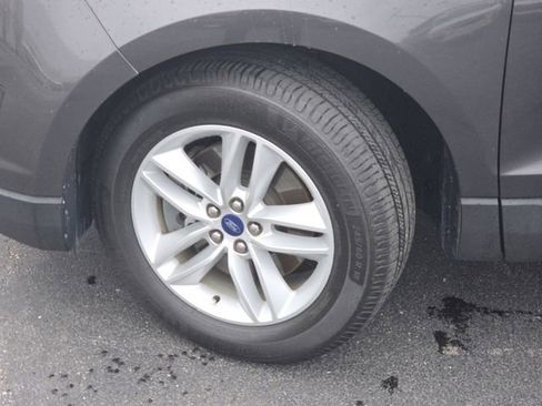 Used 2018 Ford Edge SEL image 20