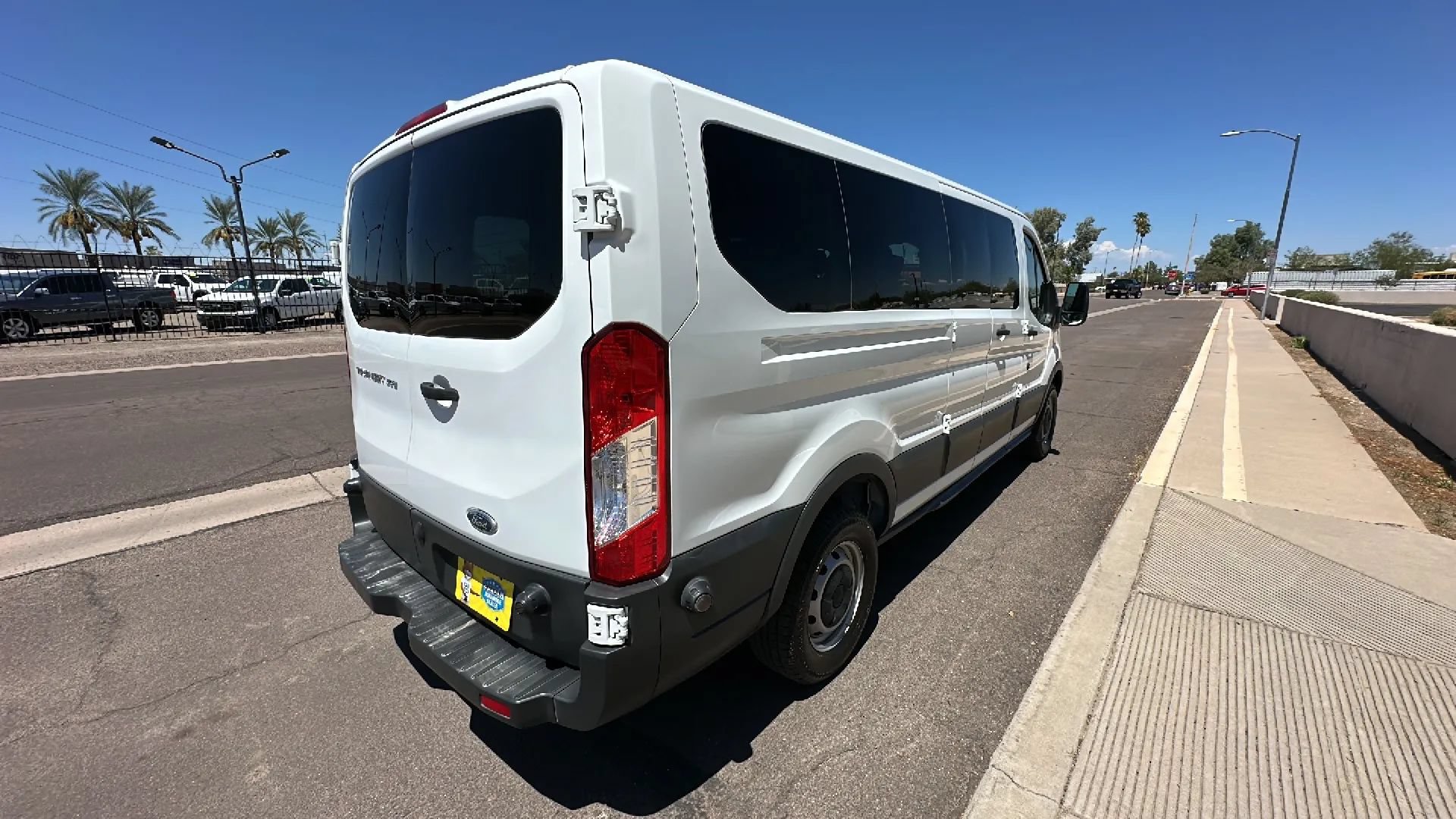 Used 2016 Ford Transit 350 XL RWD image 5