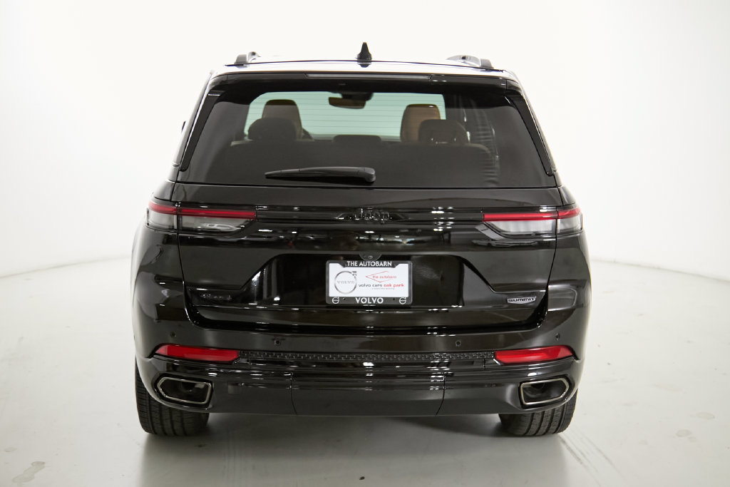 Used 2025 Jeep Grand Cherokee Summit w/ Obsidian Package AWD/4WD image 8