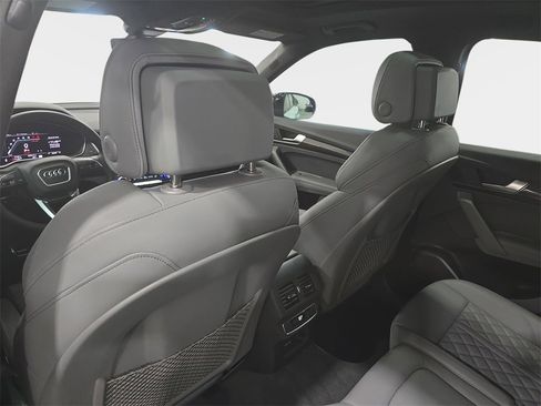 Used 2025 Audi SQ5 Premium Plus w/ Premium Plus Package image 11