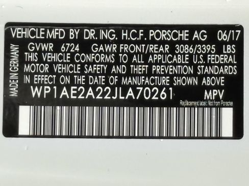 Used 2018 Porsche Cayenne S Platinum image 29