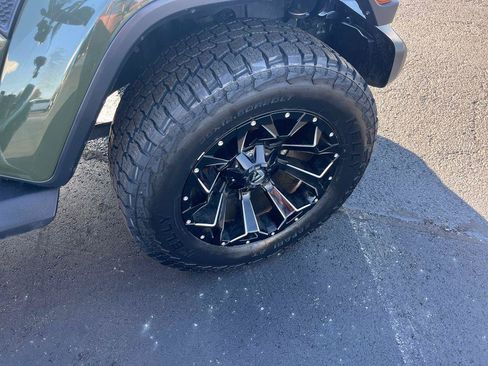Used 2021 Jeep Wrangler Unlimited Sahara AWD/4WD image 33