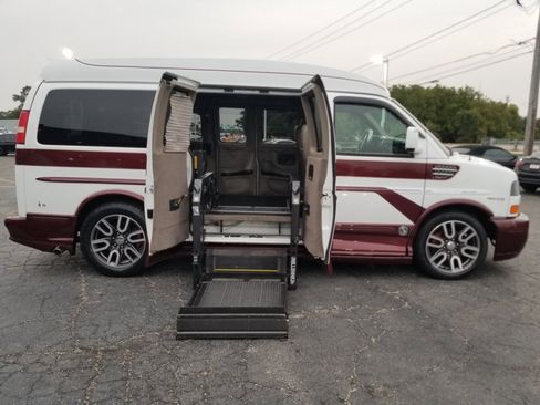 Used 2012 GMC Savana 1500 1500 image 24