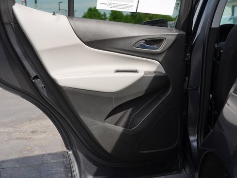 Used 2022 Chevrolet Equinox LT FWD image 19