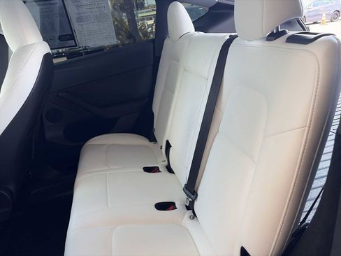 Used 2025 Tesla Model Y Performance AWD/4WD image 24