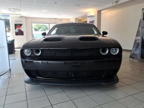 Used 2023 Dodge Challenger SRT Hellcat RWD image 2