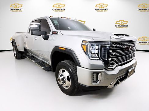 Used 2022 GMC Sierra 3500 Denali AWD/4WD image 1